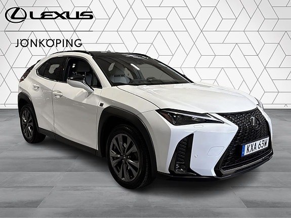 Lexus UX250h 3 of 16