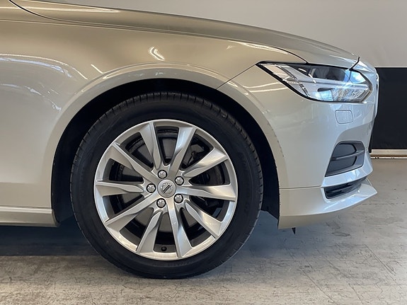 Volvo V90 6 of 22