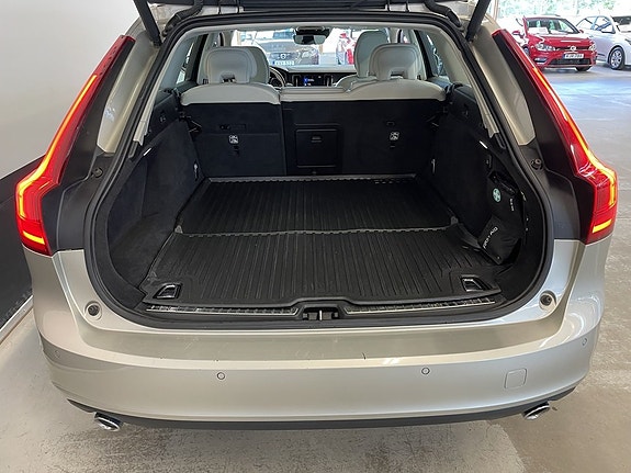 Volvo V90 9 of 22