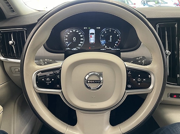 Volvo V90 12 of 22