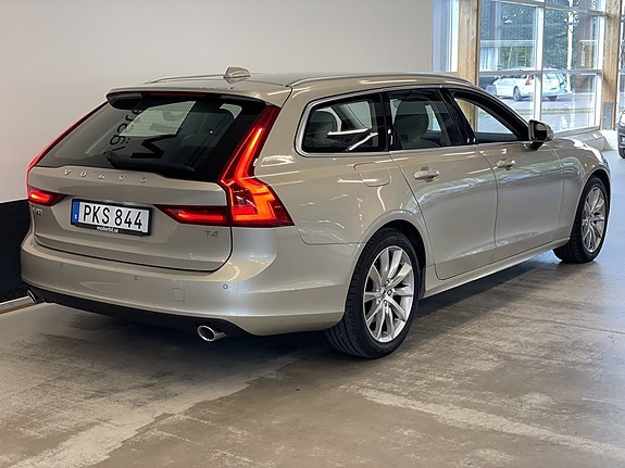 Volvo V90 7 of 22