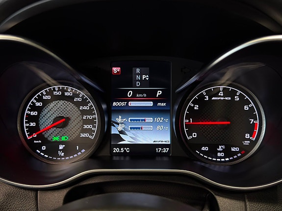 Mercedes-Benz C63 24 of 30