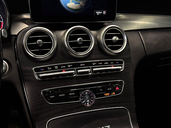 Mercedes-Benz C63 29 of 30
