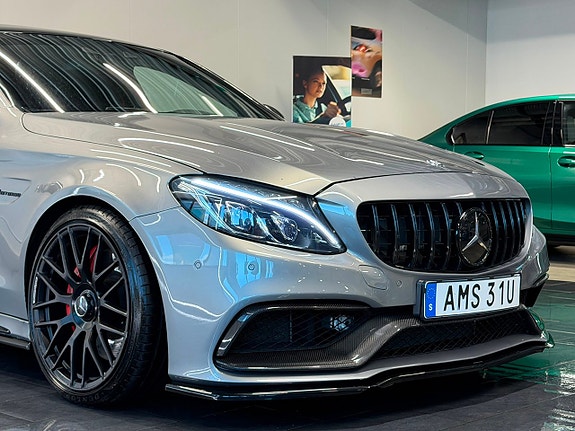 Mercedes-Benz C63 5 of 30
