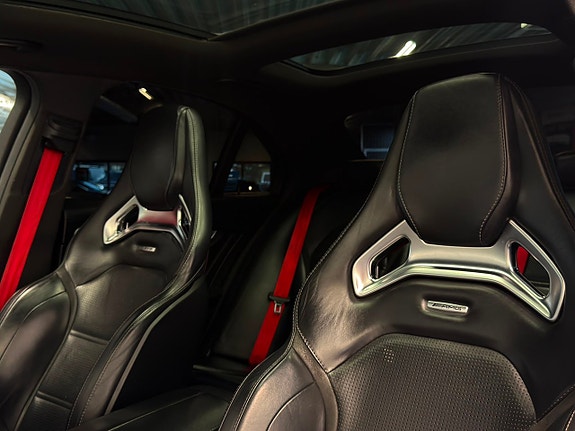 Mercedes-Benz C63 21 of 30