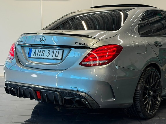 Mercedes-Benz C63 9 of 30
