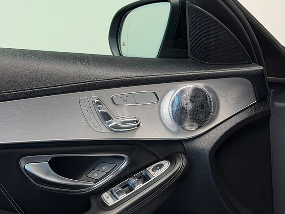 Mercedes-Benz C63 18 of 30