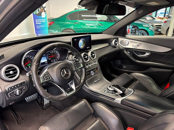 Mercedes-Benz C63 16 of 30