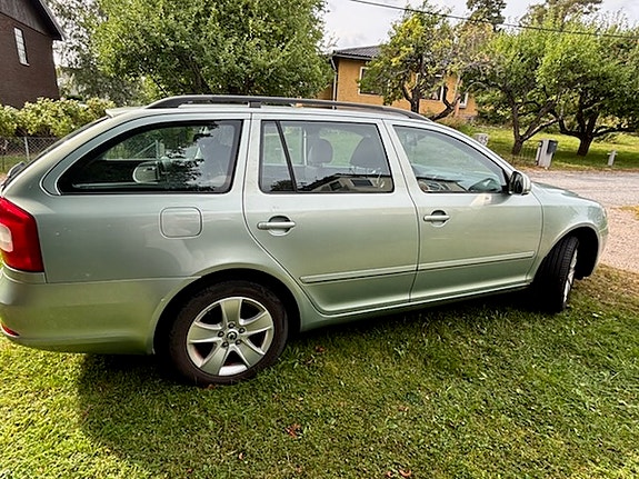 Skoda Octavia 3 of 9