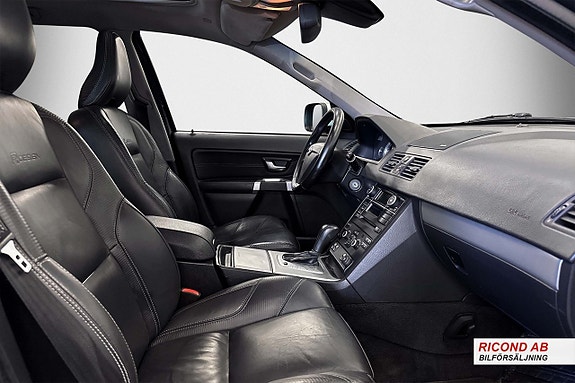 Volvo XC90 13 of 23