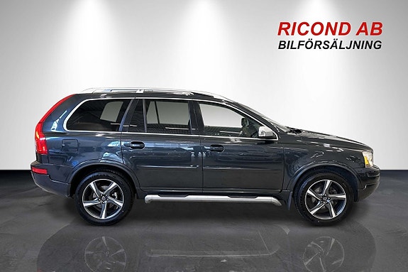 Volvo XC90 2 of 23