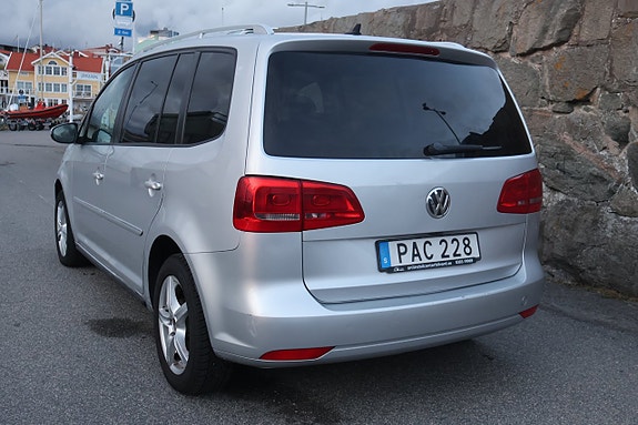 Volkswagen Touran 6 of 19