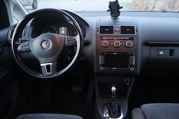 Volkswagen Touran 9 of 19
