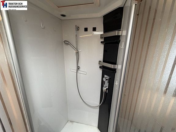 Knaus 900 i SUN Queenbed, AC, Drag -17 17 of 21