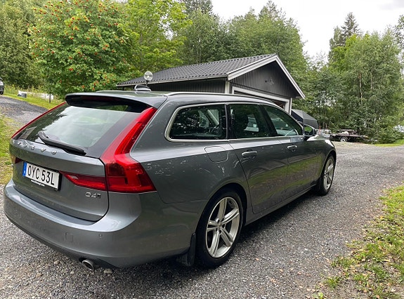 Volvo V90 2 of 4