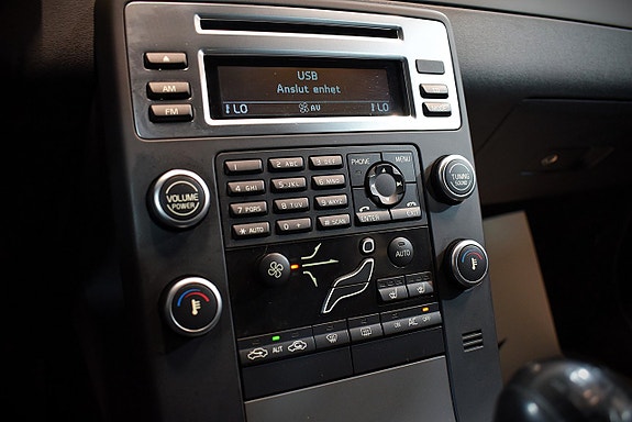 Volvo V70 16 of 23