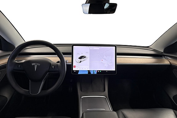 Tesla Model 3 8 of 11