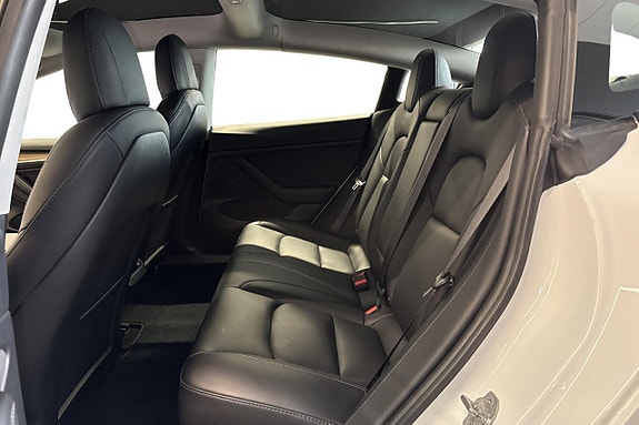 Tesla Model 3 10 of 11