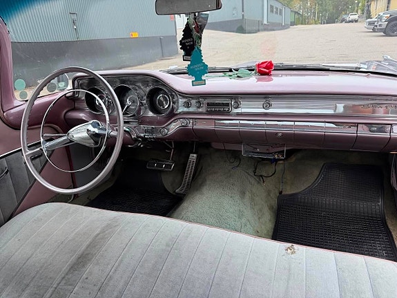 Pontiac Starchief 13 of 28