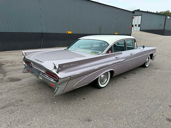 Pontiac Starchief 4 of 28