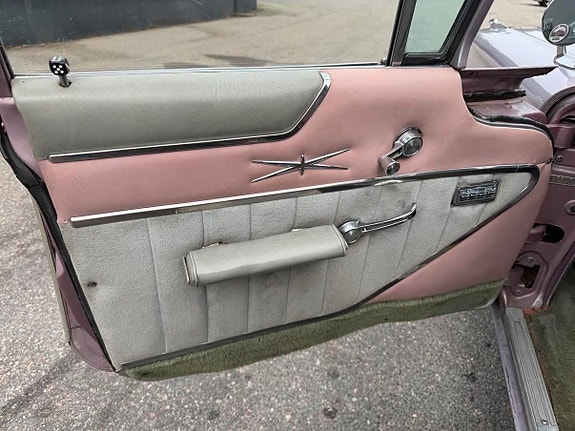 Pontiac Starchief 19 of 28
