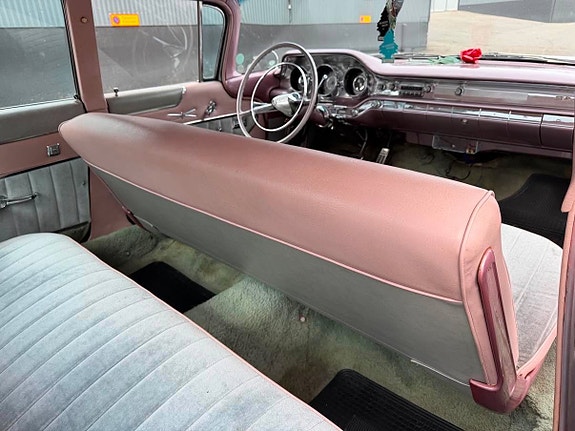 Pontiac Starchief 24 of 28