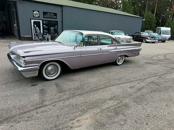 Pontiac Starchief 6 of 28