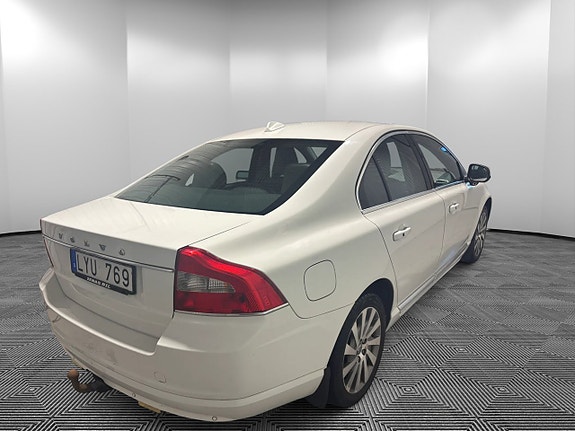 Volvo S80 3 of 7