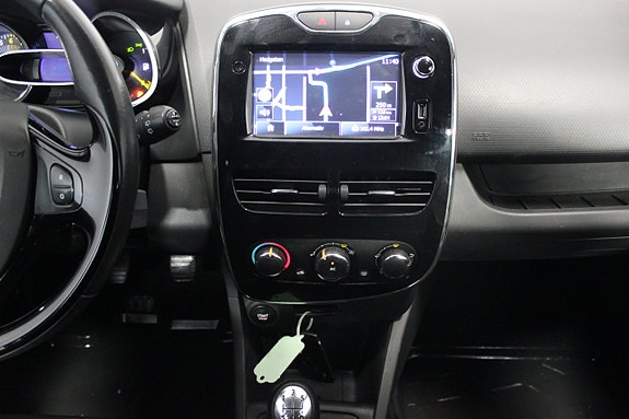 Renault Clio 16 of 22