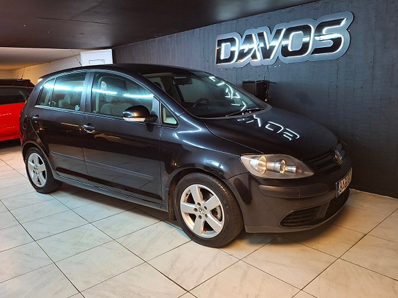 Volkswagen Golf Plus 2 of 10