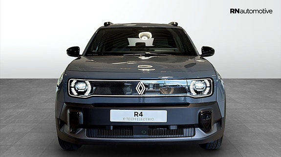 Renault 4 E-Tech 8 of 22
