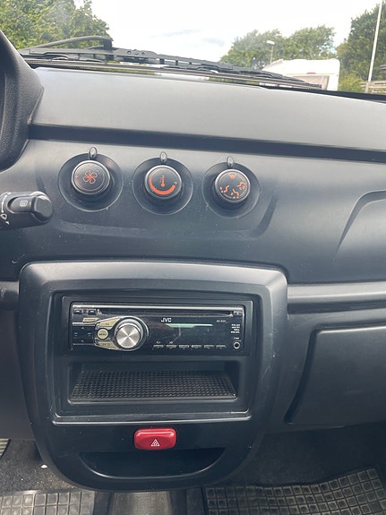 Microcar M8 7 of 8
