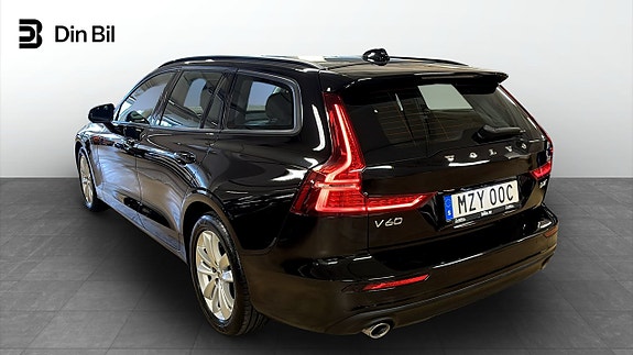 Volvo V60 3 of 12
