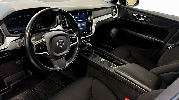 Volvo V60 7 of 12