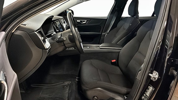 Volvo V60 8 of 12