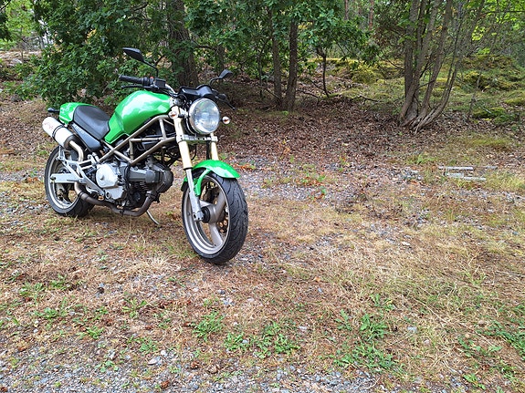 Ducati Monster 600 2 of 7