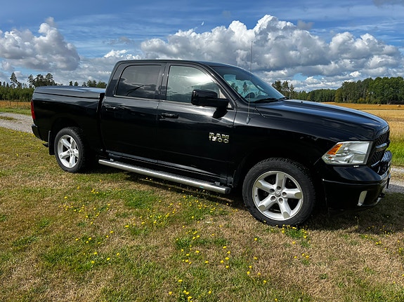 RAM 1500 3 of 5