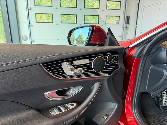 Mercedes-Benz E200 5 of 8