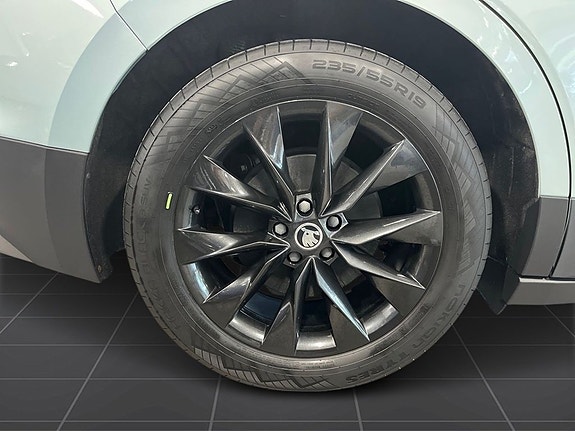 Skoda Enyaq 4 of 13