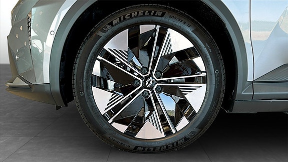 Renault Scenic E-Tech 9 of 21