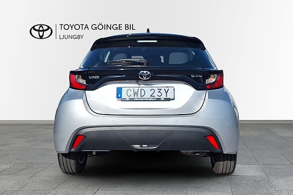 Toyota Yaris 4 of 19
