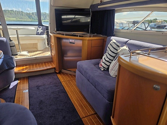 Sealine F37 - 2 x VP KAMD 44 (Axlar) 14 of 30