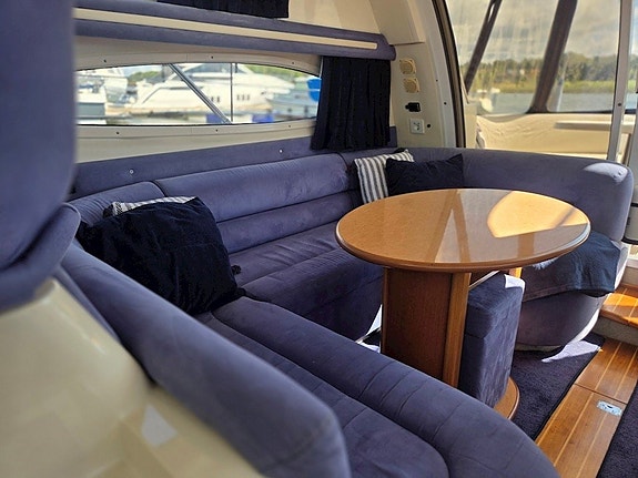 Sealine F37 - 2 x VP KAMD 44 (Axlar) 16 of 30