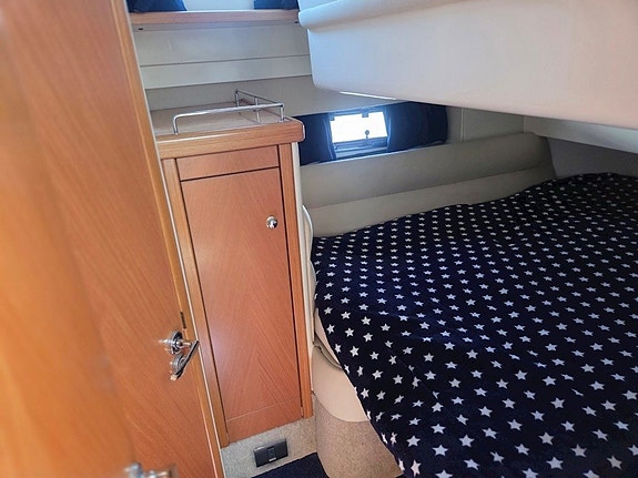 Sealine F37 - 2 x VP KAMD 44 (Axlar) 26 of 30