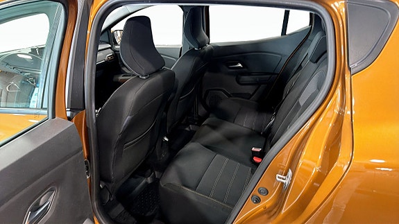 Dacia Sandero 5 of 9