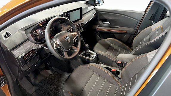 Dacia Sandero 6 of 9