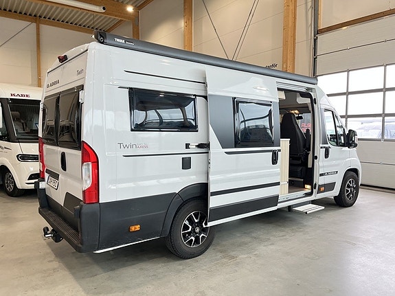 Adria Twin 640 SL / B-Körkort / Solcell / Dragkrok / Långbäddar 2 of 18