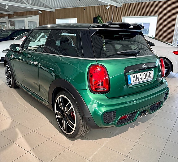 MINI John Cooper Works 2 of 9
