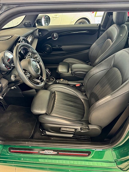 MINI John Cooper Works 5 of 9