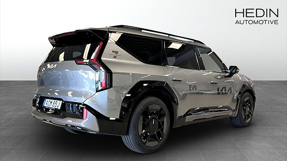 Kia EV9 2 of 13